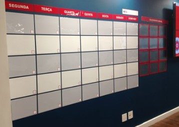 Gestão visual calendário de parede para anotações, planejamento e avisos