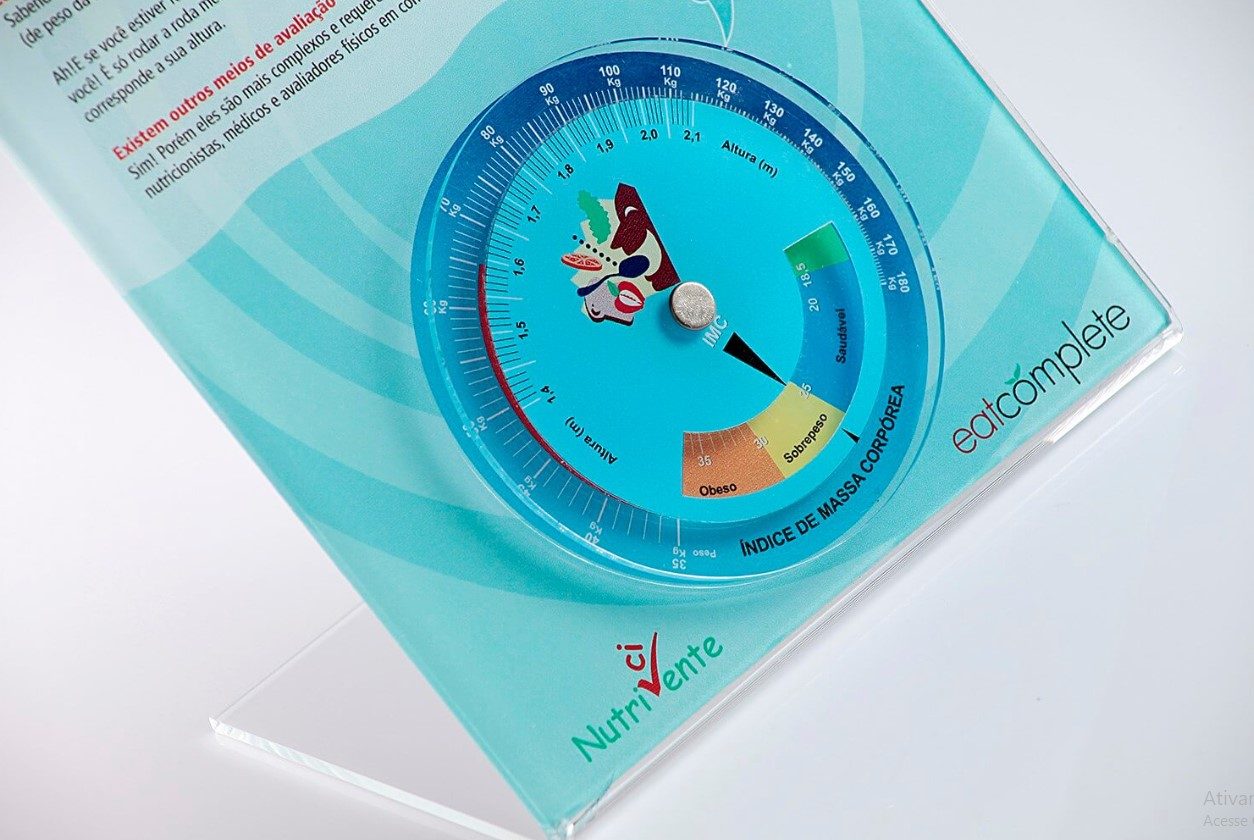 Display de acrílico com calculadora de IMC