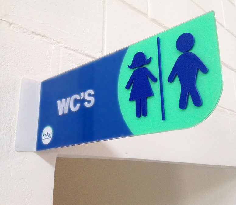 Placa de acrílico para sinalização de salas
